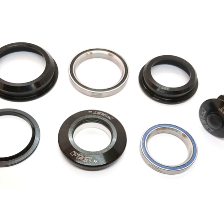 Kaelakausid 1-1/8 – 1,5 tolli Ahead Tapered First RK poolintegreeritud, alu must